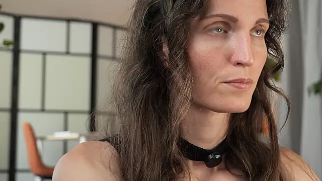 yulladao online show from 10-25-25, 04:13