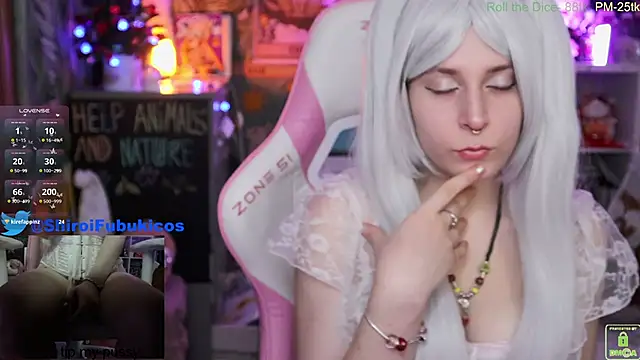 ShiroiFubuki online show from 12-20-24, 11:54