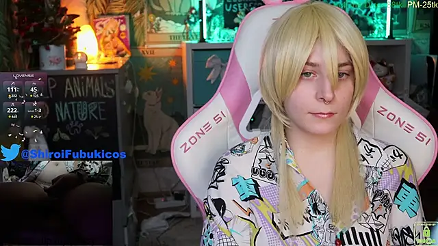 ShiroiFubuki online show from 12-23-24, 06:37