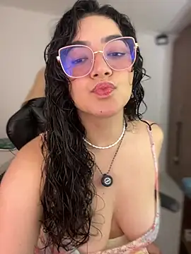 Lia flowers online show from 02-16-26, 11:12