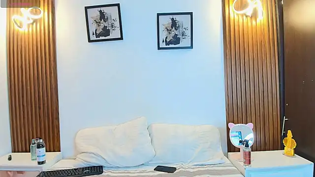 SofiaSweet  online show from 04-15-26, 10:00