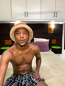 Snapshot of iCrushYenu chatting on 11-02-25, 11:07 iCrushYenu online show from 11-02-25, 11:07