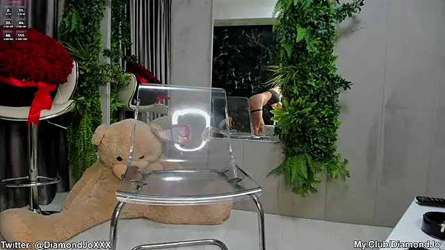 DiamondJo  online show from 02-22-25, 12:05