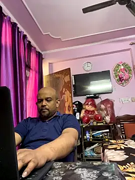 Dick 6inches online show from 11-15-25, 09:28