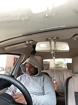 Dick 6inches online show from 11-27-25, 06:15