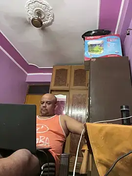 Dick 6inches online show from 04-25-26, 12:52