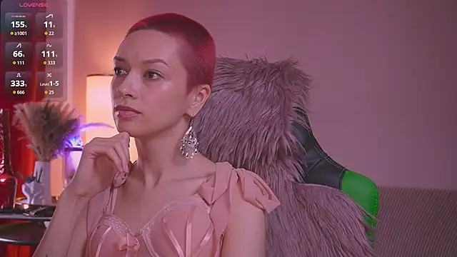 VivianLy  online show from 05-29-26, 10:24