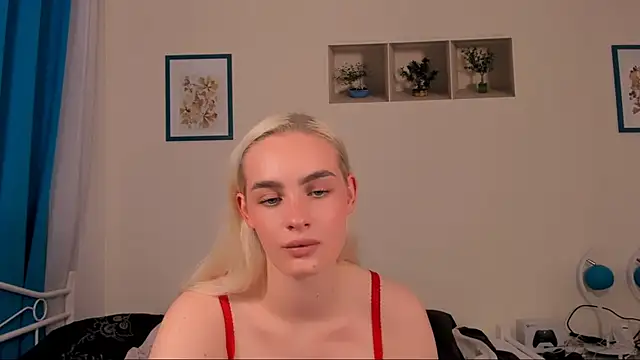 OliviaKisss online show from 04-13-26, 05:51