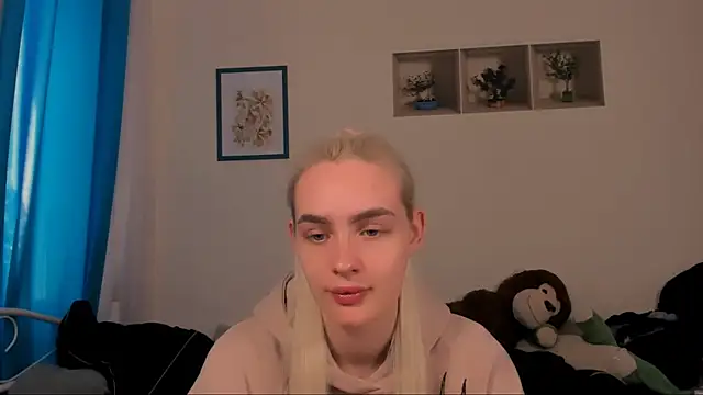 OliviaKisss online show from 06-17-26, 12:50