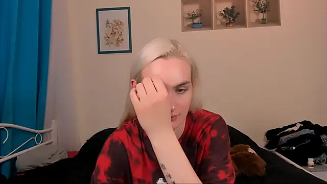 OliviaKisss online show from 06-20-26, 06:11