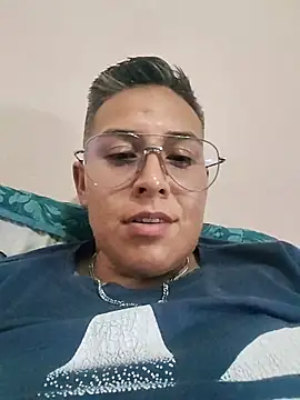 Yessi rousse online show from 12-01-25, 06:07