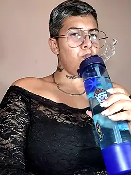 Yessi rousse online show from 01-11-26, 11:32