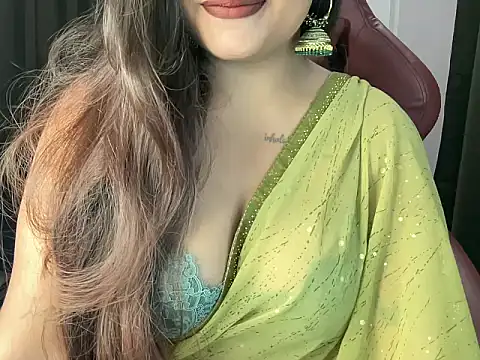 Snapshot of shanayaaa_1 chatting on 06-17-26, 07:26 shanayaaa 1 online show from 06-17-26, 07:26