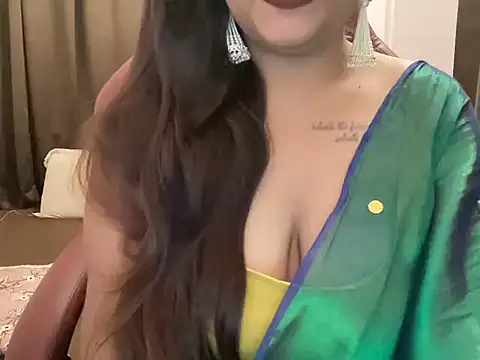 Snapshot of shanayaaa_1 chatting on 07-23-26, 07:23 shanayaaa 1 online show from 07-23-26, 07:23