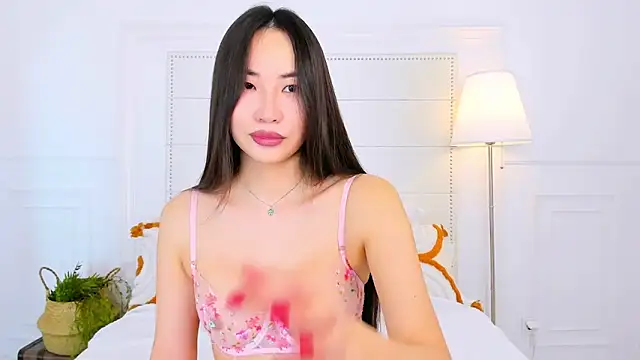 NaomiYuu online show from 02-06-26, 02:27