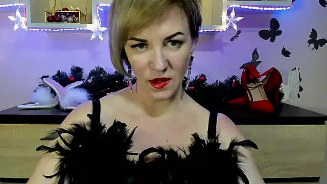 Snapshot of feliziaDesire chatting on 01-01-25, 03:35 feliziaDesire online show from 01-01-25, 03:35