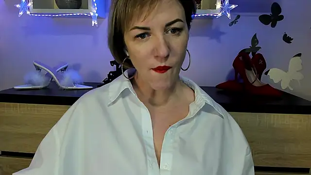 Snapshot of feliziaDesire chatting on 01-19-25, 09:55 feliziaDesire online show from 01-19-25, 09:55