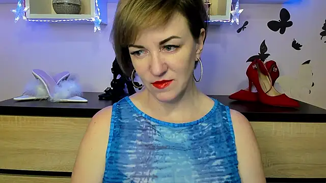 Snapshot of feliziaDesire chatting on 02-02-25, 01:19 feliziaDesire online show from 02-02-25, 01:19