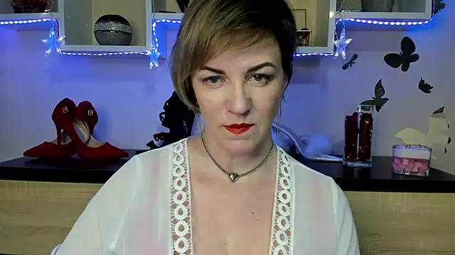 Snapshot of feliziaDesire chatting on 02-14-25, 10:28 feliziaDesire online show from 02-14-25, 10:28