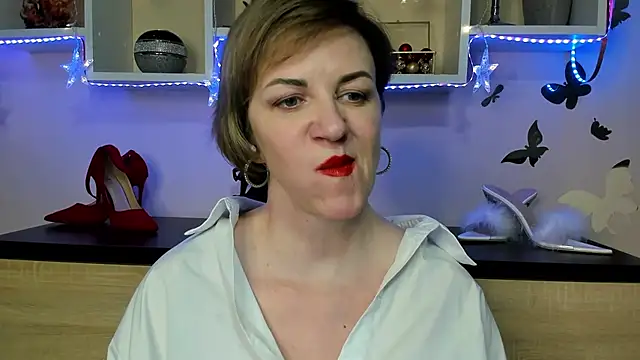Snapshot of feliziaDesire chatting on 02-23-25, 02:35 feliziaDesire online show from 02-23-25, 02:35