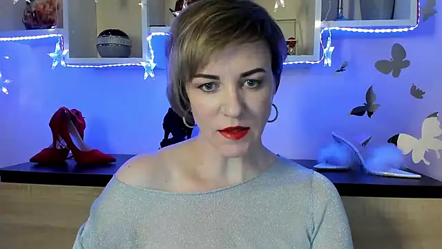 Snapshot of feliziaDesire chatting on 02-27-25, 04:41 feliziaDesire online show from 02-27-25, 04:41
