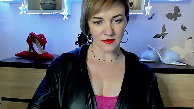 Snapshot of feliziaDesire chatting on 03-02-25, 01:05 feliziaDesire online show from 03-02-25, 01:05