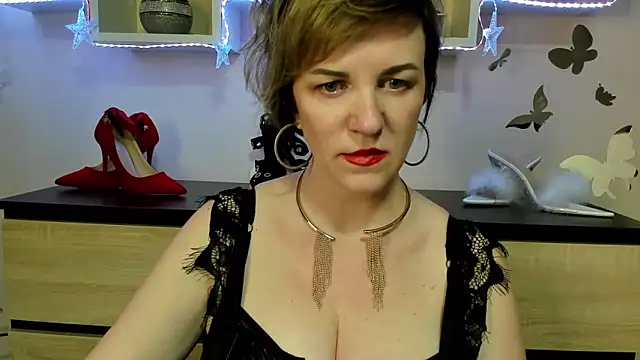 Snapshot of feliziaDesire chatting on 03-03-25, 02:15 feliziaDesire online show from 03-03-25, 02:15