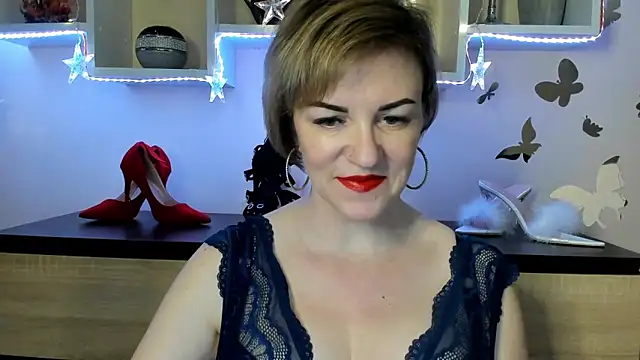 Snapshot of feliziaDesire chatting on 03-08-25, 06:54 feliziaDesire online show from 03-08-25, 06:54