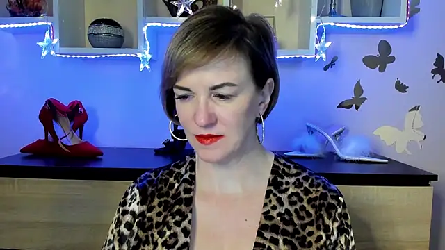 Snapshot of feliziaDesire chatting on 03-18-25, 02:25 feliziaDesire online show from 03-18-25, 02:25