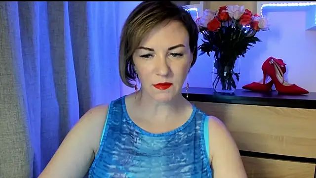 Snapshot of feliziaDesire chatting on 09-10-25, 12:49 feliziaDesire online show from 09-10-25, 12:49