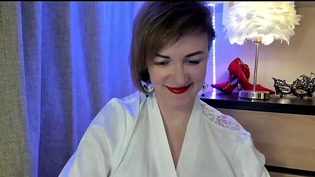 Snapshot of feliziaDesire chatting on 09-26-25, 10:30 feliziaDesire online show from 09-26-25, 10:30