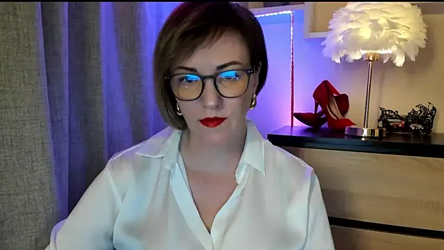 Snapshot of feliziaDesire chatting on 09-29-25, 01:05 feliziaDesire online show from 09-29-25, 01:05