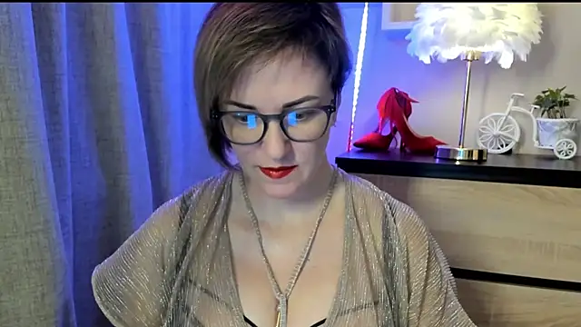 Snapshot of feliziaDesire chatting on 10-05-25, 08:12 feliziaDesire online show from 10-05-25, 08:12