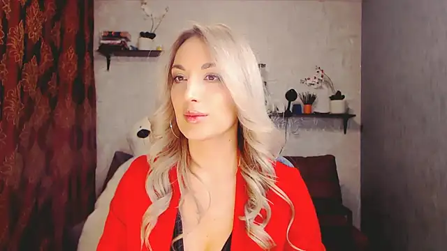 MillaXQueen online show from 01-30-25, 02:58