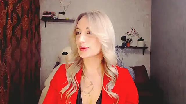 MillaXQueen online show from 02-17-25, 02:37