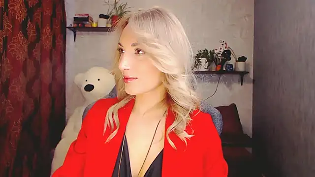 MillaXQueen online show from 03-15-25, 05:19