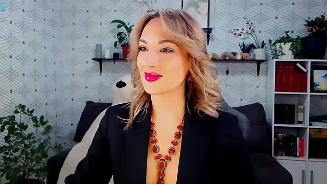 MillaXQueen online show from 11-29-25, 01:36