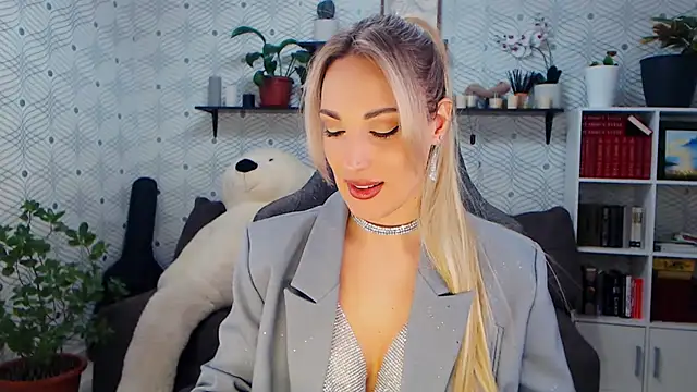 MillaXQueen online show from 02-27-26, 12:49