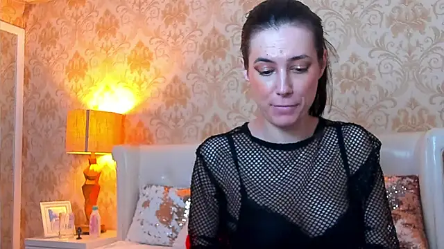 JuliaHunts online show from 06-10-26, 10:47