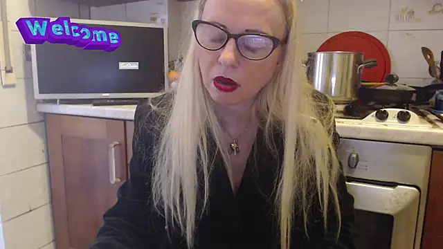 Snapshot of martachatte chatting on 02-26-25, 04:35 martachatte online show from 02-26-25, 04:35