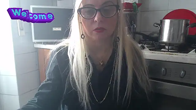 Snapshot of martachatte chatting on 02-28-25, 01:47 martachatte online show from 02-28-25, 01:47