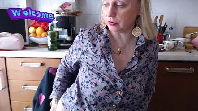 Snapshot of martachatte chatting on 03-03-25, 03:20 martachatte online show from 03-03-25, 03:20