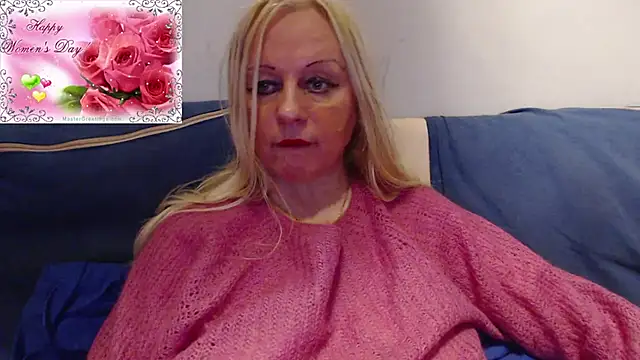 Snapshot of martachatte chatting on 03-08-25, 10:24 martachatte online show from 03-08-25, 10:24