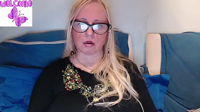 Snapshot of martachatte chatting on 03-11-25, 08:09 martachatte online show from 03-11-25, 08:09