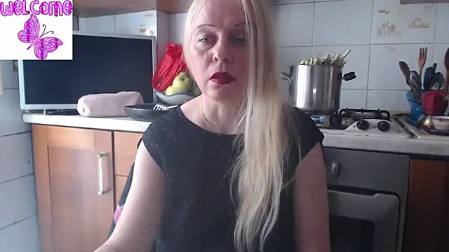 Snapshot of martachatte chatting on 03-13-25, 03:50 martachatte online show from 03-13-25, 03:50