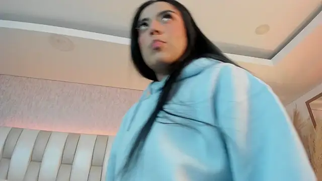 Rebeca jones online show from 04-16-26, 12:17