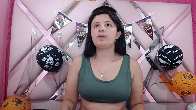 Snapshot of nathaly_low1 chatting on 11-01-25, 03:08 nathaly low1 online show from 11-01-25, 03:08