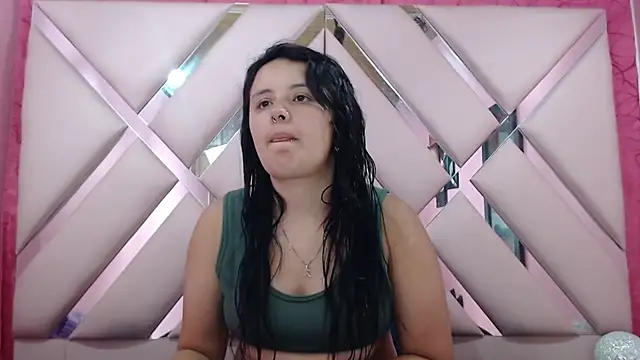 Snapshot of nathaly_low1 chatting on 11-28-25, 03:09 nathaly low1 online show from 11-28-25, 03:09