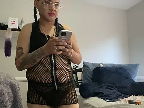 Snapshot of sexy_gin chatting on 03-19-25, 02:24 sexy gin online show from 03-19-25, 02:24