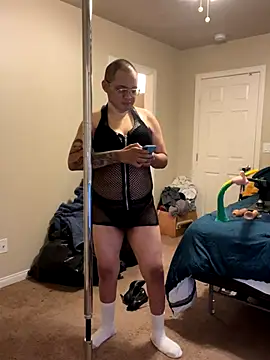 Snapshot of sexy_gin chatting on 09-18-25, 09:11 sexy gin online show from 09-18-25, 09:11